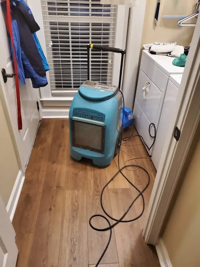 Commercial dehumidifier deployed for Crawl Space Restoration in Ocean Springs